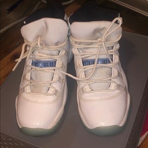 JORDAN 11 retro legend blues